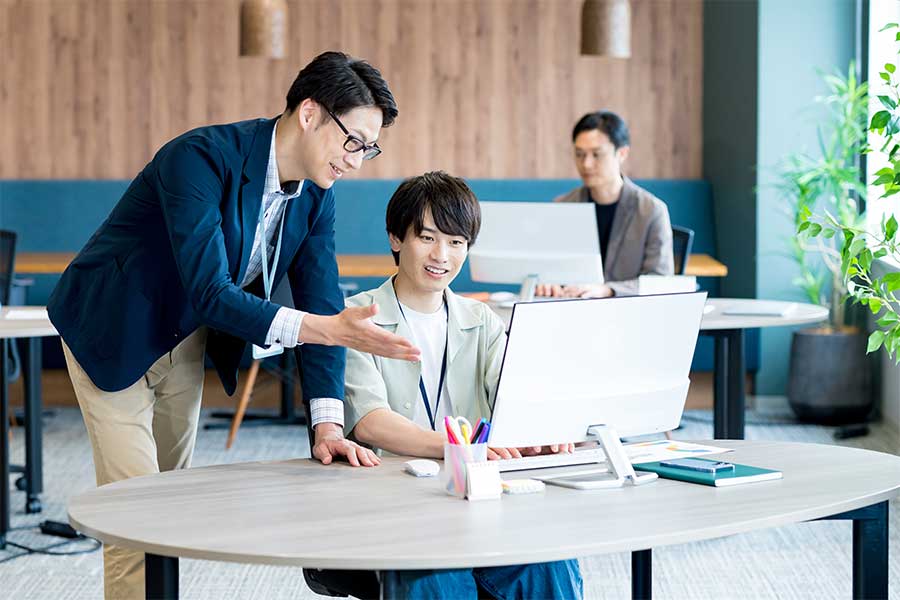 派遣エンジニア